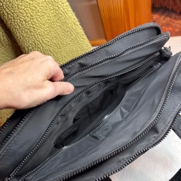 Steve Madden Black Quilted Laptop Tote Work Bag Zippered - Picture 3 of 8